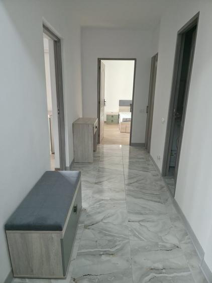 Apartament cu 2 camere decomandat în Runcu