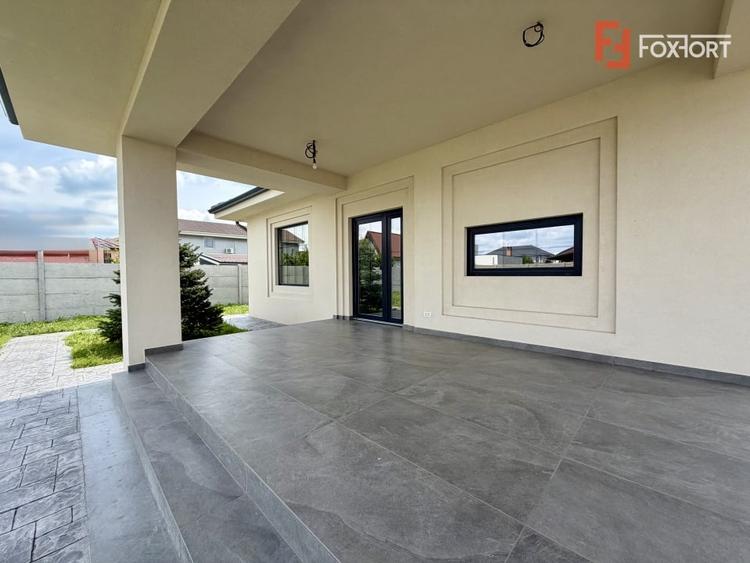 Casă individuală cu 4 camere cu Teren 688 Mp în Sânandrei