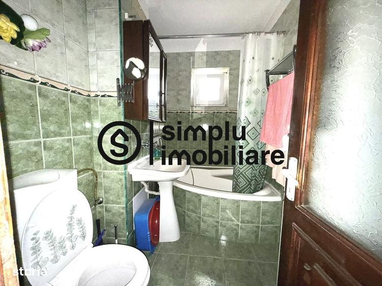 Apartament cu 3 camere decomandat în Robănești