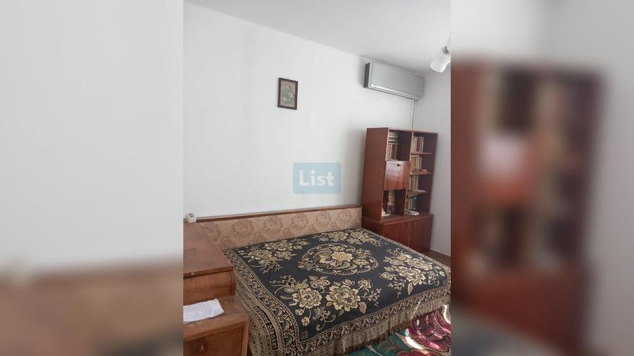 Apartament cu 3 camere semidecomandat în Calea București