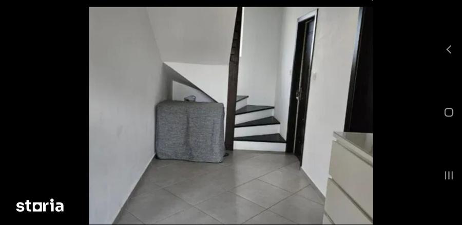 Casă cu 4 camere cu Teren 300 Mp în Valu lui Traian