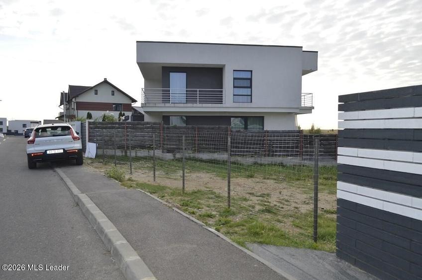 Teren Construcții intravilan de 816 mp, în Tancodrom