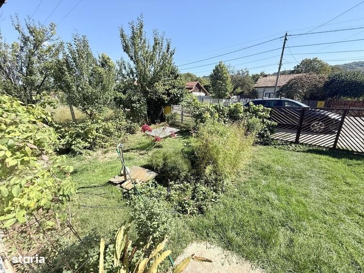 Casă cu 3 camere în Brebu