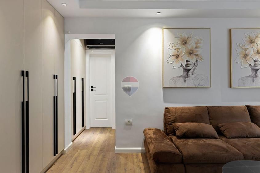 Apartament cu 2 camere decomandat în Podgoria