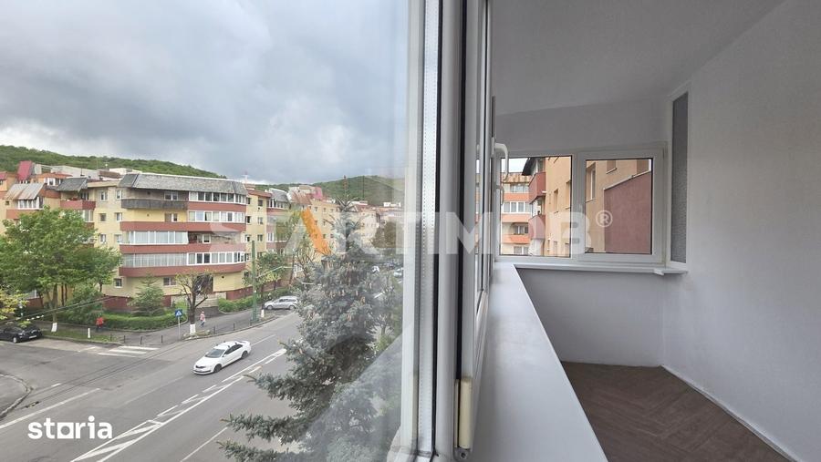 Apartament cu 2 camere decomandat în Valea Cetății