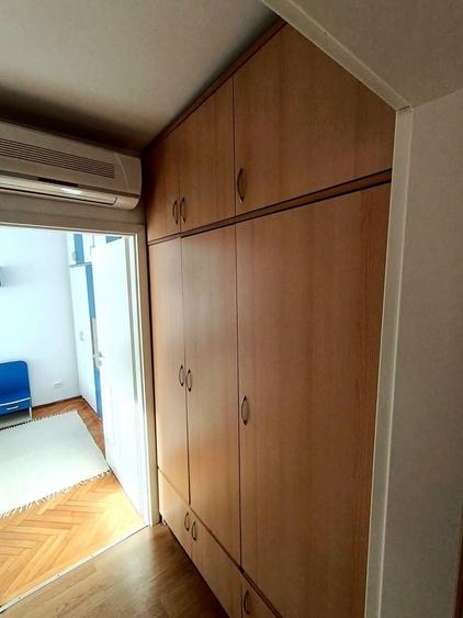 Apartament cu 2 camere semidecomandat, mobilat în Complex Studențesc