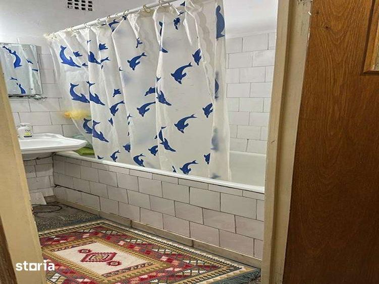Apartament cu 4 camere decomandat în Berceni