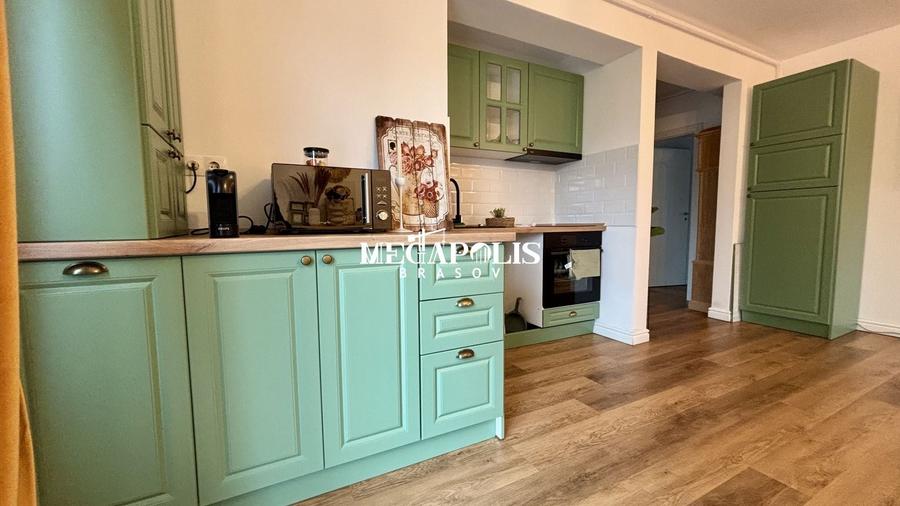 Apartament cu 3 camere în Tractorul
