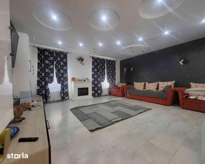 Casă cu 3 camere cu Teren 300 Mp în Gherăiești