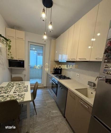 Apartament cu 3 camere în Berceni
