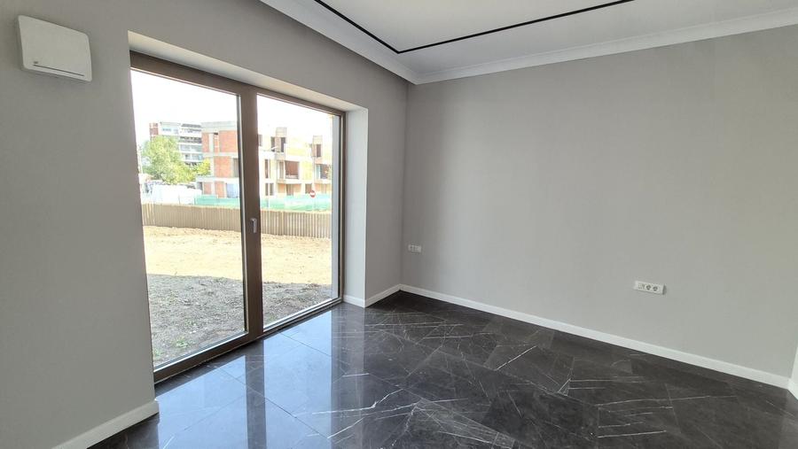 Apartament cu 3 camere decomandat, mobilat în Băneasa