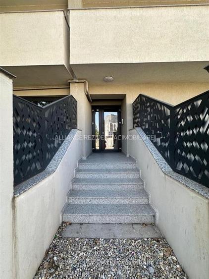 Apartament cu 2 camere decomandat în Apărătorii Patriei