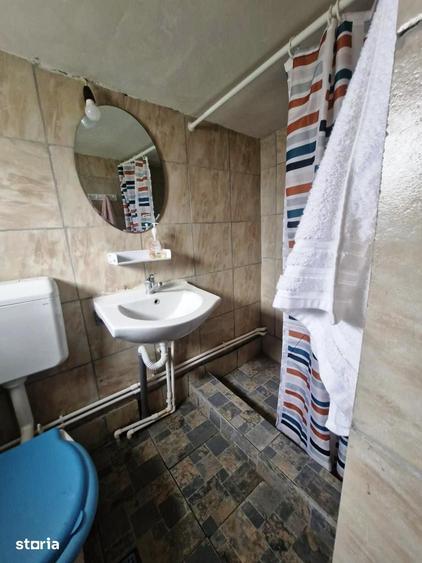 Casă cu 5 camere cu Teren 569 Mp în Central