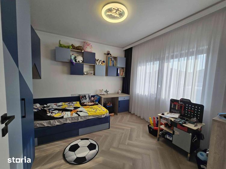 Casă cu 4 camere cu Teren 430 Mp în Exterior Vest