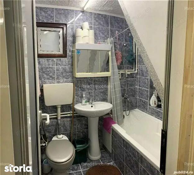 Apartament cu 3 camere în Dămăroaia