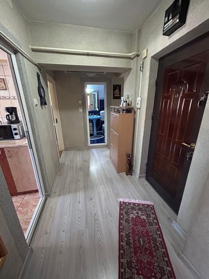 Apartament cu 3 camere decomandat, mobilat în Dorobanți
