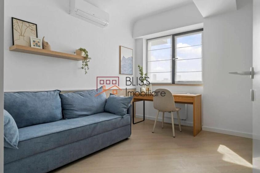 Apartament cu 3 camere decomandat în Pipera