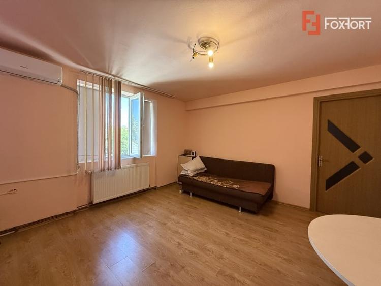 Apartament cu 2 camere semidecomandat, mobilat în Complex Studențesc