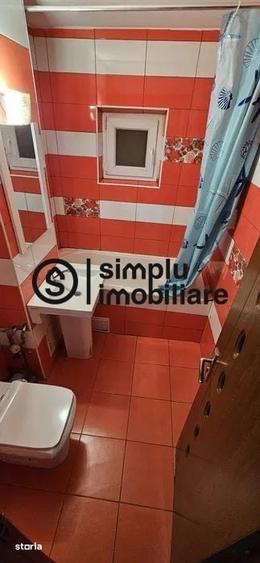 Apartament cu 3 camere decomandat în 1 Mai