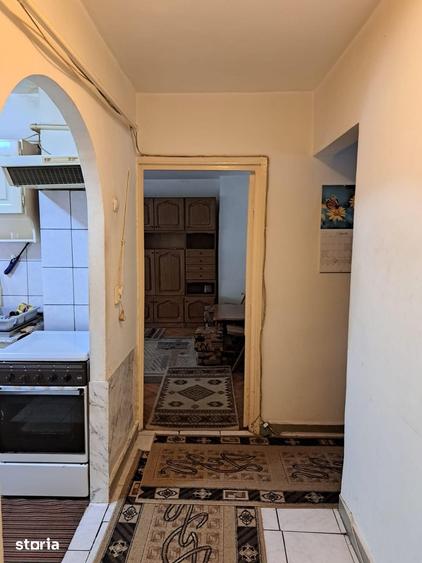 Apartament cu 3 camere decomandat în Carpați 2