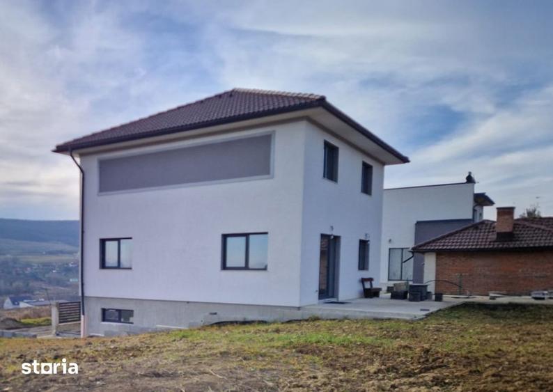 Casă cu 4 camere cu Teren 600 Mp în Chinteni