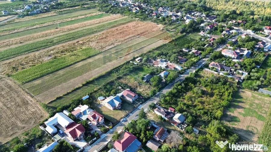 Casă cu 6 camere cu Teren 1526 Mp în Bolotești