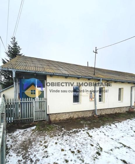 Casă cu 5 camere cu Teren 2189 Mp în Central