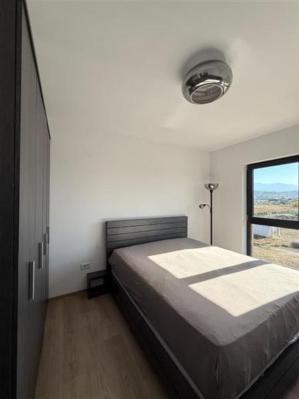 Apartament cu 3 camere decomandat, mobilat în Cristian