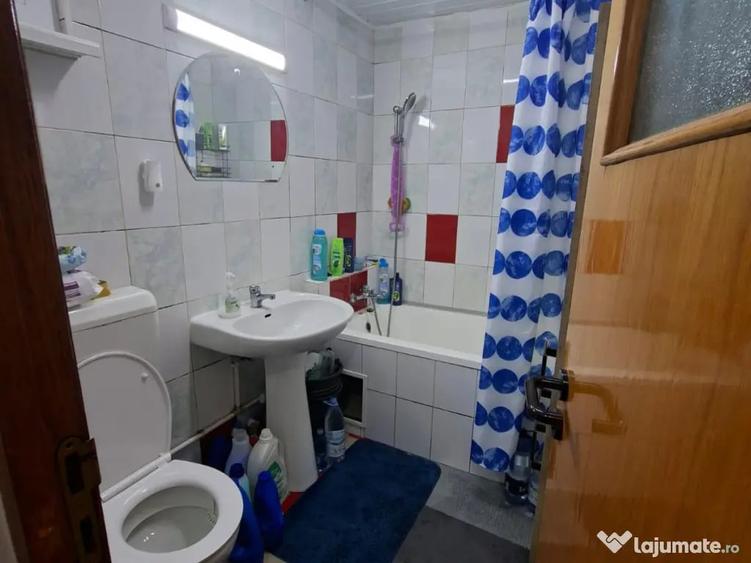 Casă cu 2 camere cu Teren 2000 Mp în Trivale