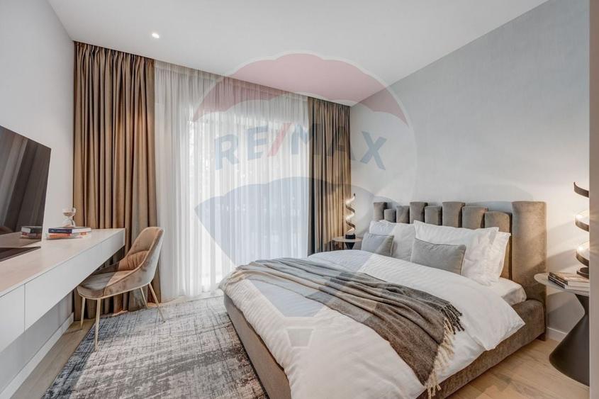 Apartament cu 3 camere decomandat în Aviației
