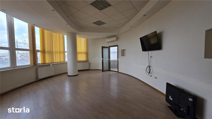 Spațiu comercial, de 1,386 mp, în Bordei
