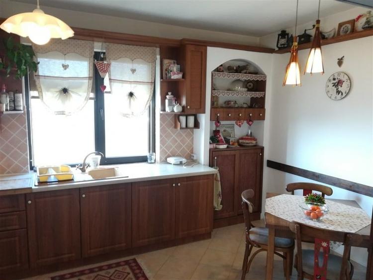 Casă individuală cu 5 camere cu Canalizare în Sălicea