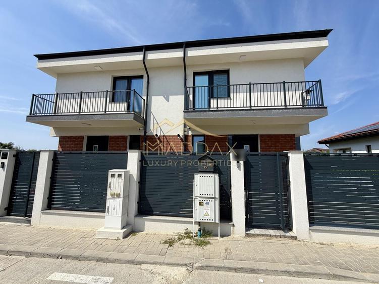 Duplex cu 5 camere cu Canalizare în Central