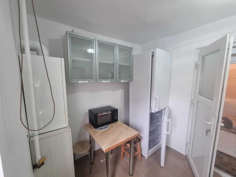 Apartament cu 2 camere decomandat în Exterior Vest
