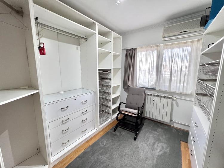 Apartament cu 4 camere semidecomandat, mobilat în Ștefan cel Mare