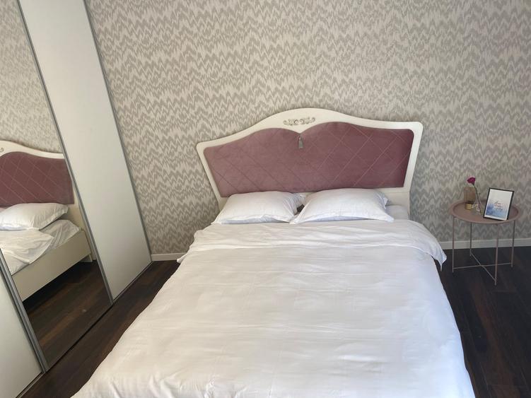 Apartament cu 3 camere semidecomandat, mobilat în Dămăroaia