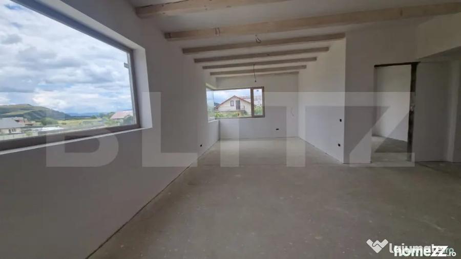 Casă cu 4 camere cu Teren 800 Mp în Bod
