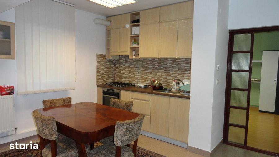 Apartament cu 3 camere în Mărăști