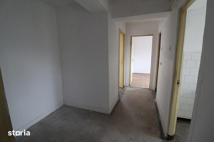 Apartament cu 3 camere decomandat în Central
