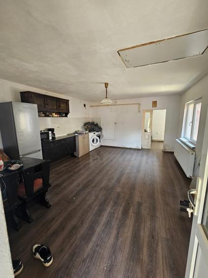 Casă individuală cu 4 camere cu Teren 770 Mp în Micești