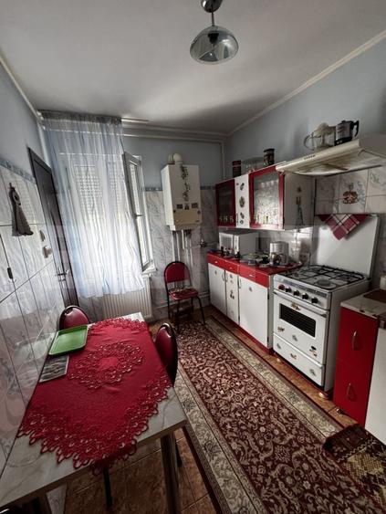 Apartament cu 2 camere decomandat, mobilat în Luduș