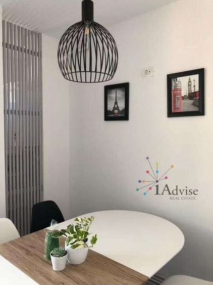 Apartament cu 4 camere decomandat în Schei