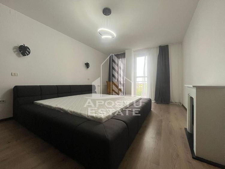 Apartament cu 3 camere decomandat, mobilat în Micălaca