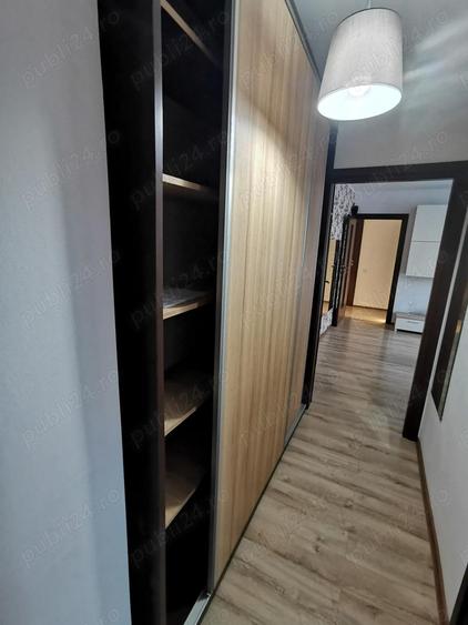 Apartament cu 3 camere semidecomandat în Basarab