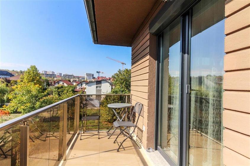 Apartament cu 2 camere decomandat, mobilat în Borhanci