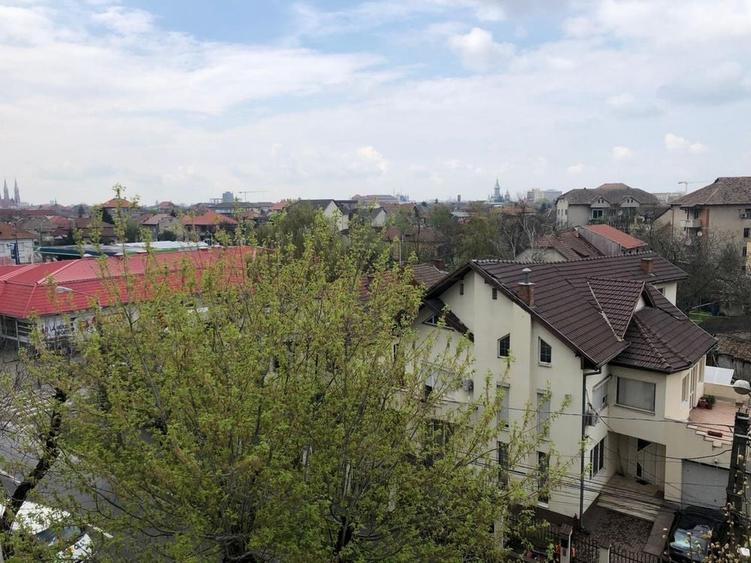 Apartament cu 2 camere decomandat în Olimpia-Stadion
