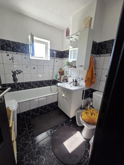 Apartament cu 3 camere decomandat în Scriitorilor