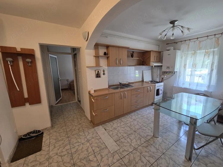 Inchiriez apartement 2 camere; decomandat, Bra?ov, zona centrala, str ?ebea - 4