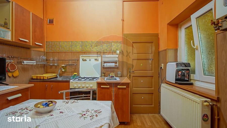 Casă cu 2 camere semidecomandat cu Teren 151 Mp în Bartolomeu