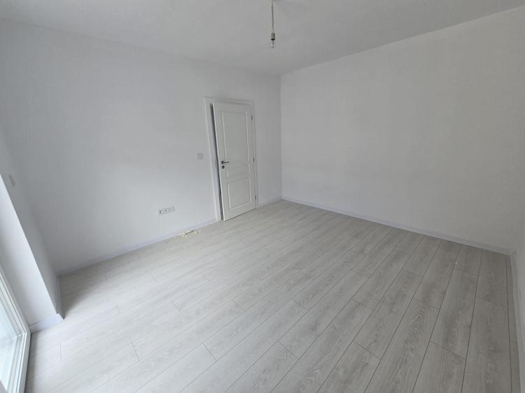 Apartament cu 3 camere decomandat în Braytim